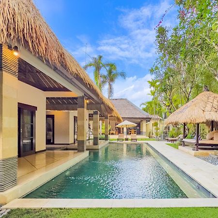 Villa Bugis Drupadi Seminyak Экстерьер фото