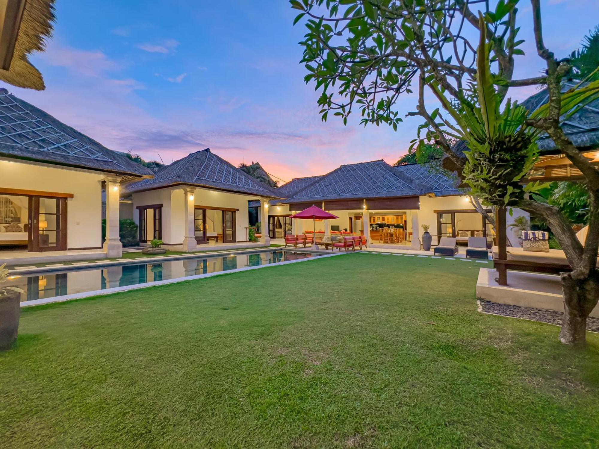 Villa Bugis Drupadi Seminyak Экстерьер фото