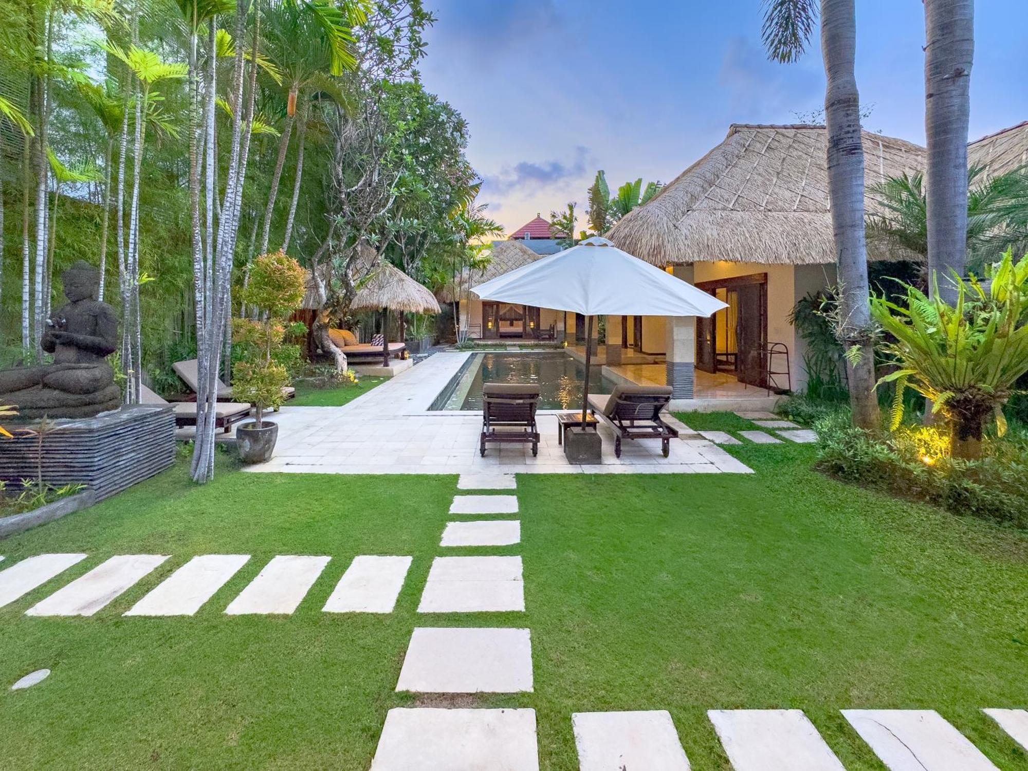 Villa Bugis Drupadi Seminyak Экстерьер фото