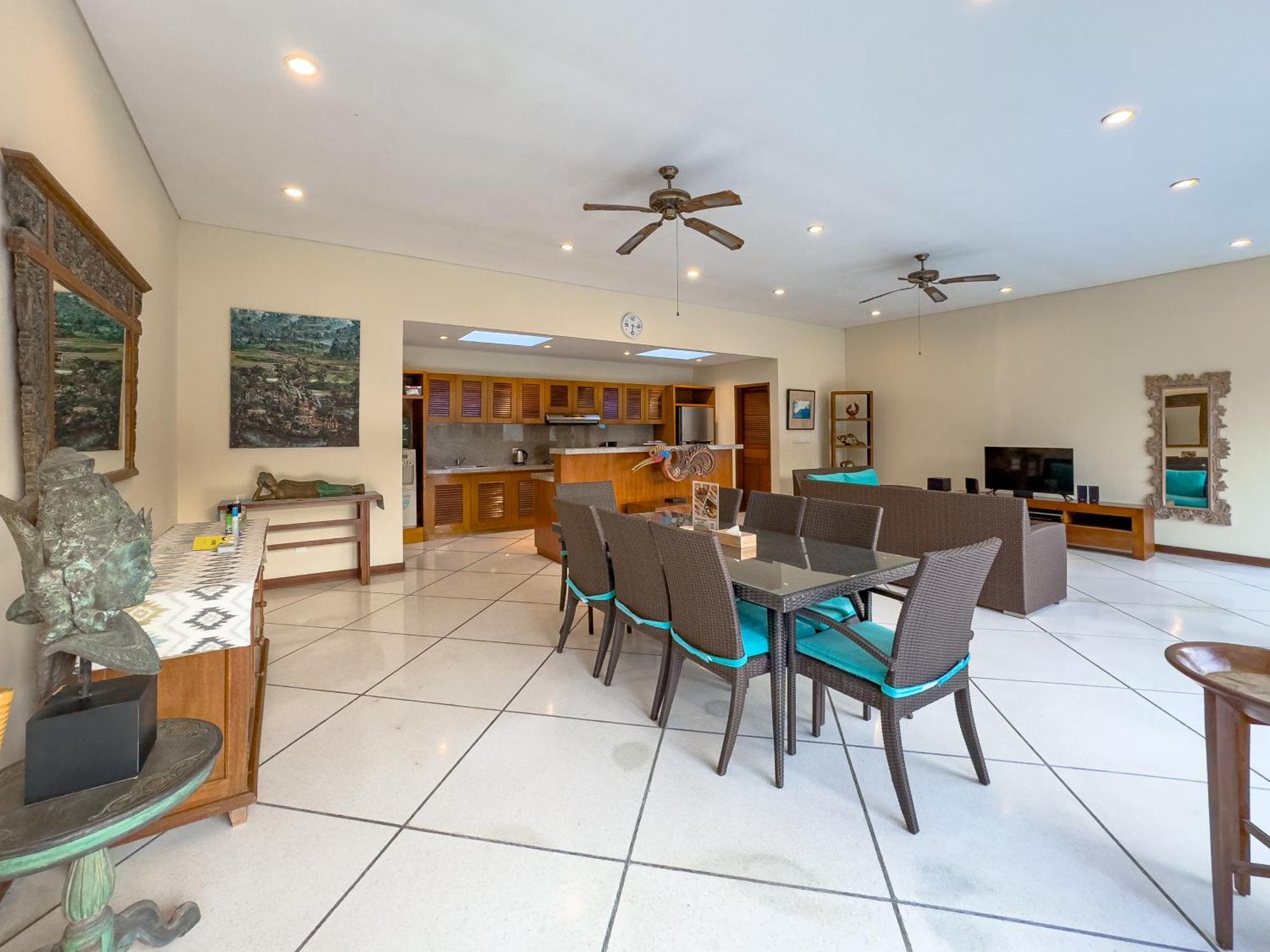 Villa Bugis Drupadi Seminyak Номер фото