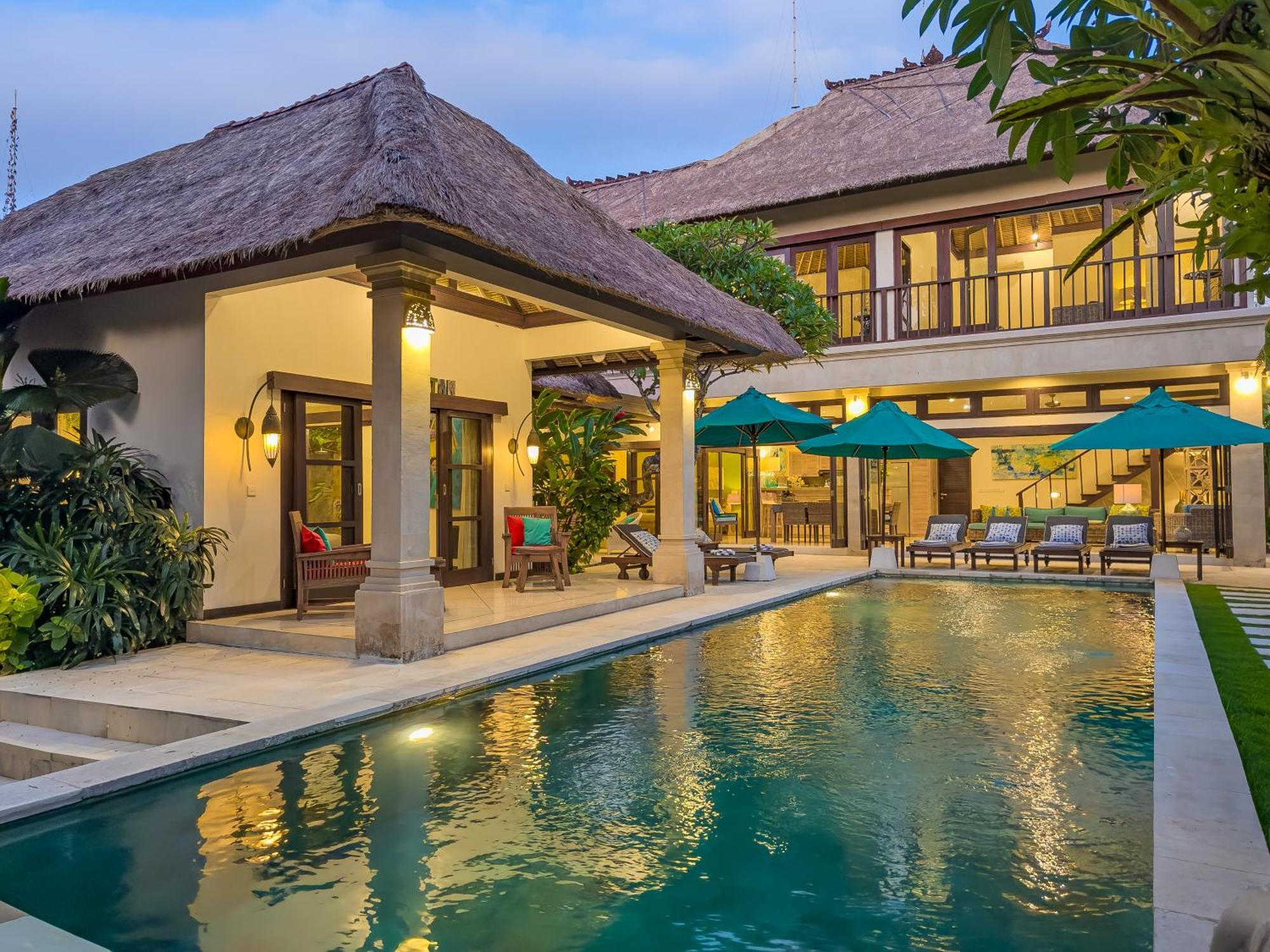 Villa Bugis Drupadi Seminyak Номер фото